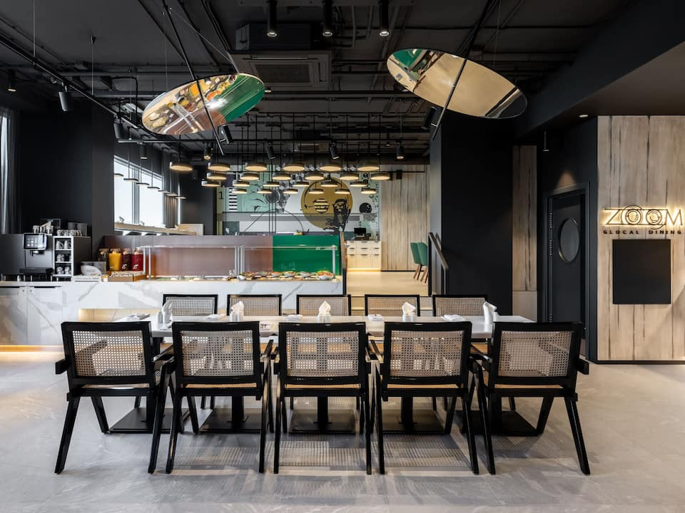 Hyatt Place - управление освещением ресторана и конференц-залов.