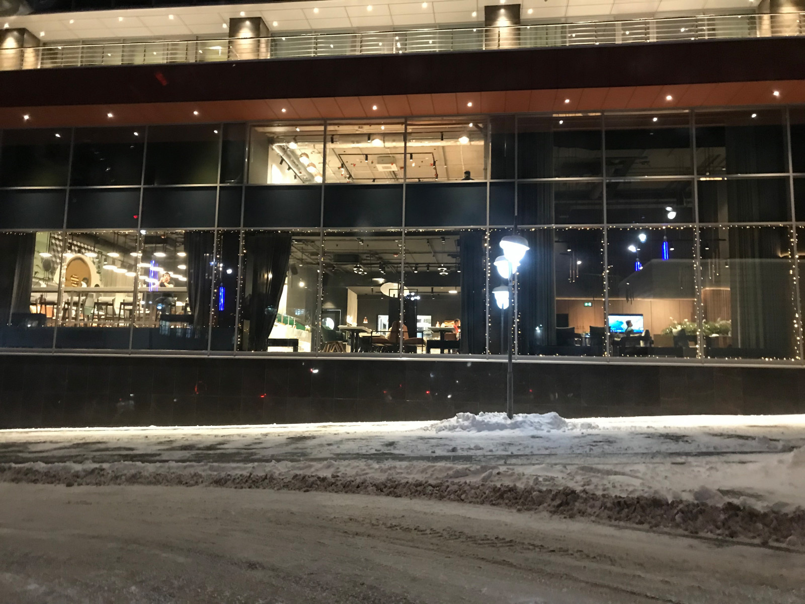 Обложка проекта: Hyatt Place - управление освещением ресторана и конференц-залов.