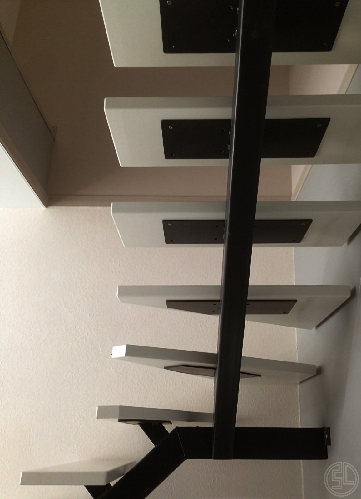 Контрастная лестница на монокосоуре