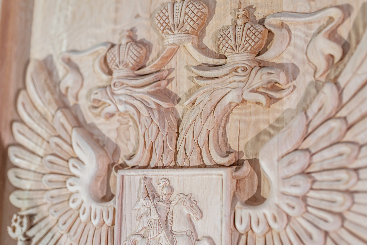 Мебель в русском стиле