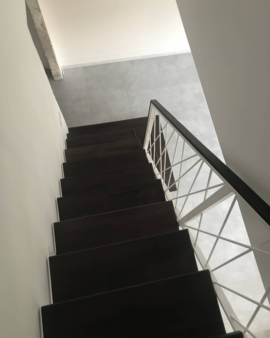 Лестница с открытыми ступенями