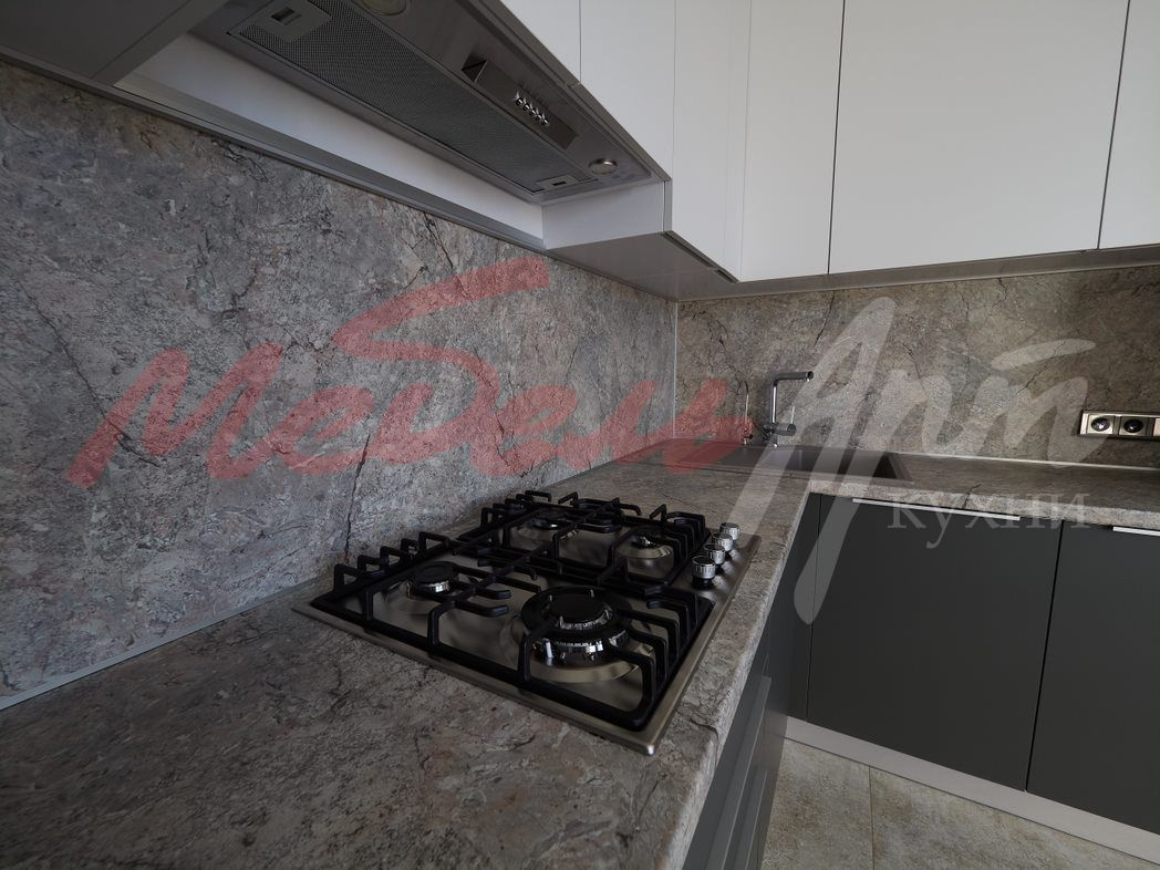 Кухонный гарнитур в современном стиле 4