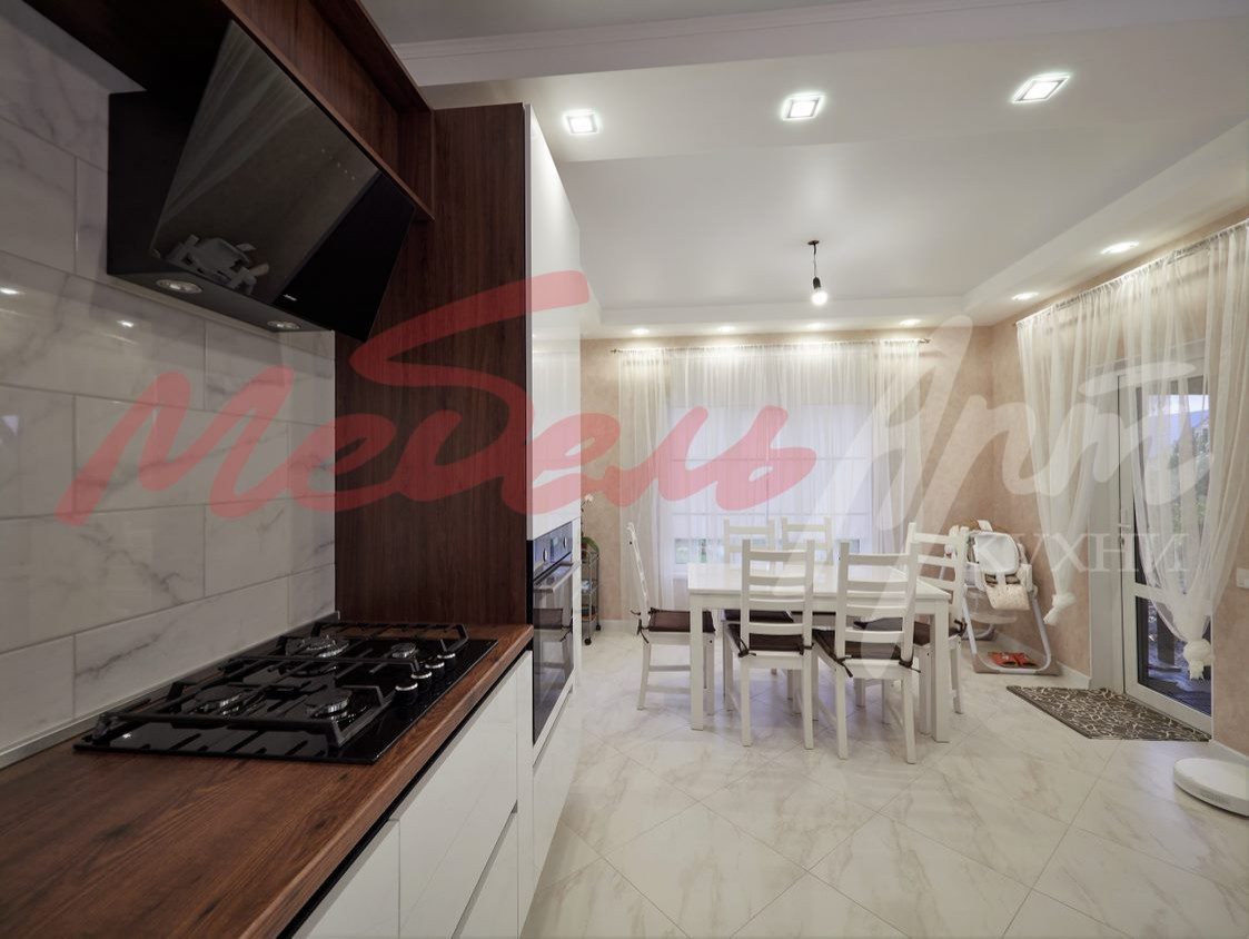 Кухонный гарнитур в современном стиле 6