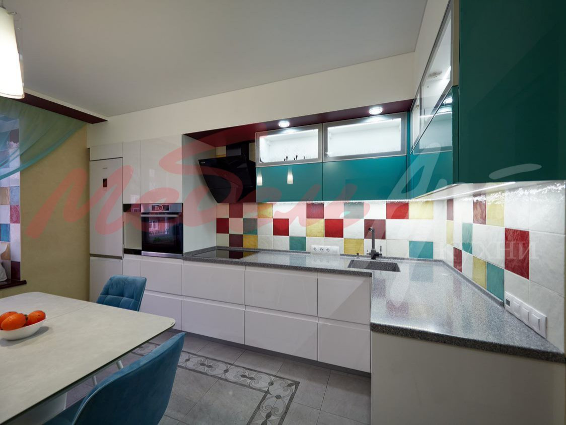 Кухонный гарнитур в современном стиле 8