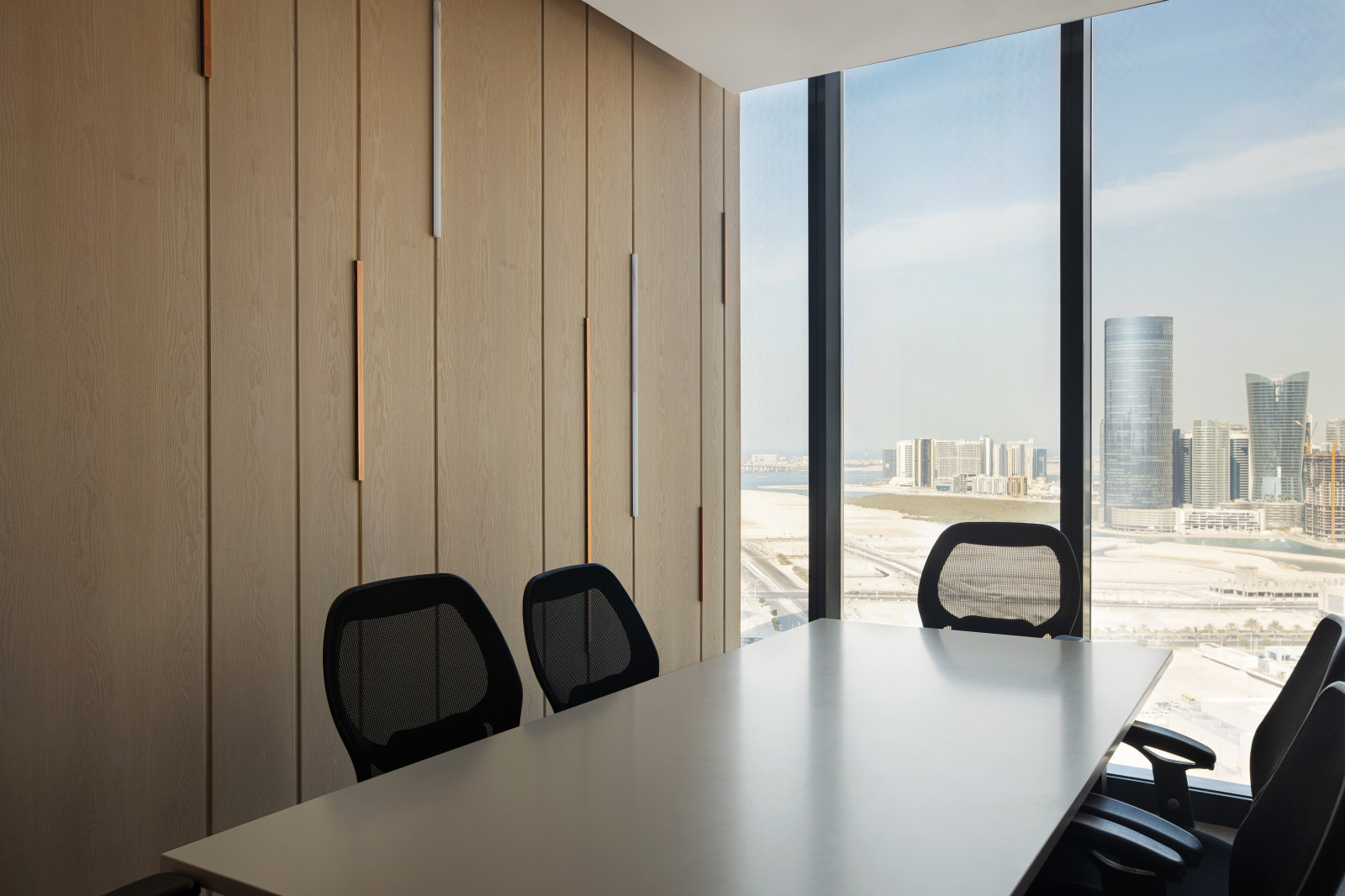 Reportage properties Abu-Dhabi office.