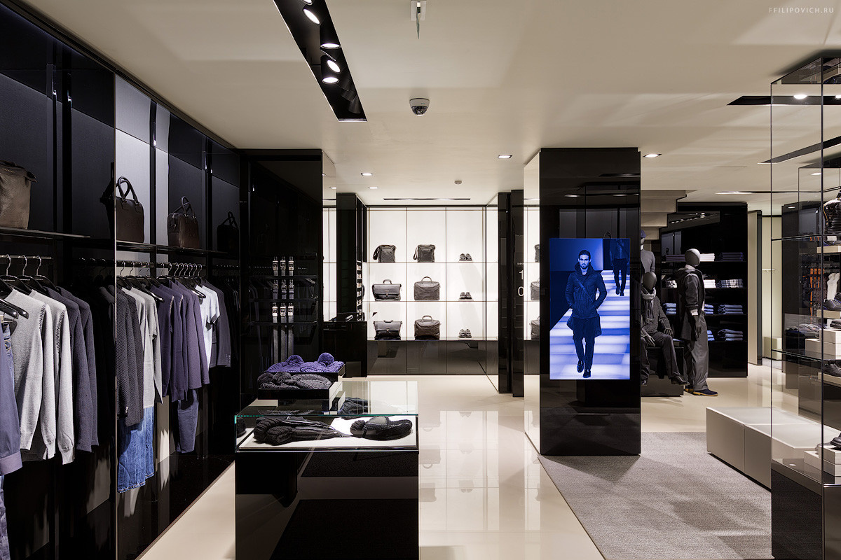 Магазин Emporio Armani