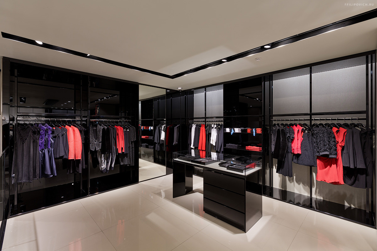 Магазин Emporio Armani