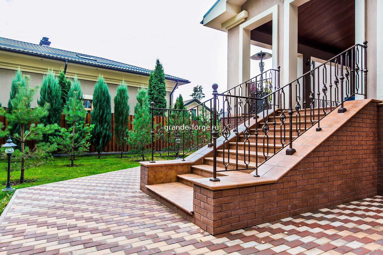 Лестница, кованое ограждение, фабрика Grande forge (Франция), коллекция Сити