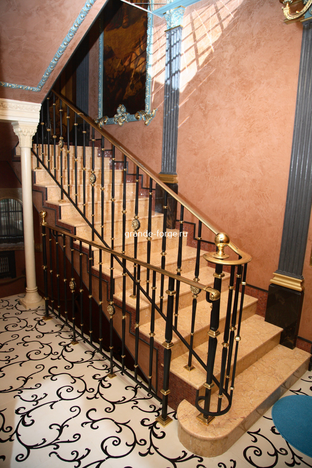 Лестница, стальное кованое ограждение, фабрика Grande forge, коллекция Классик