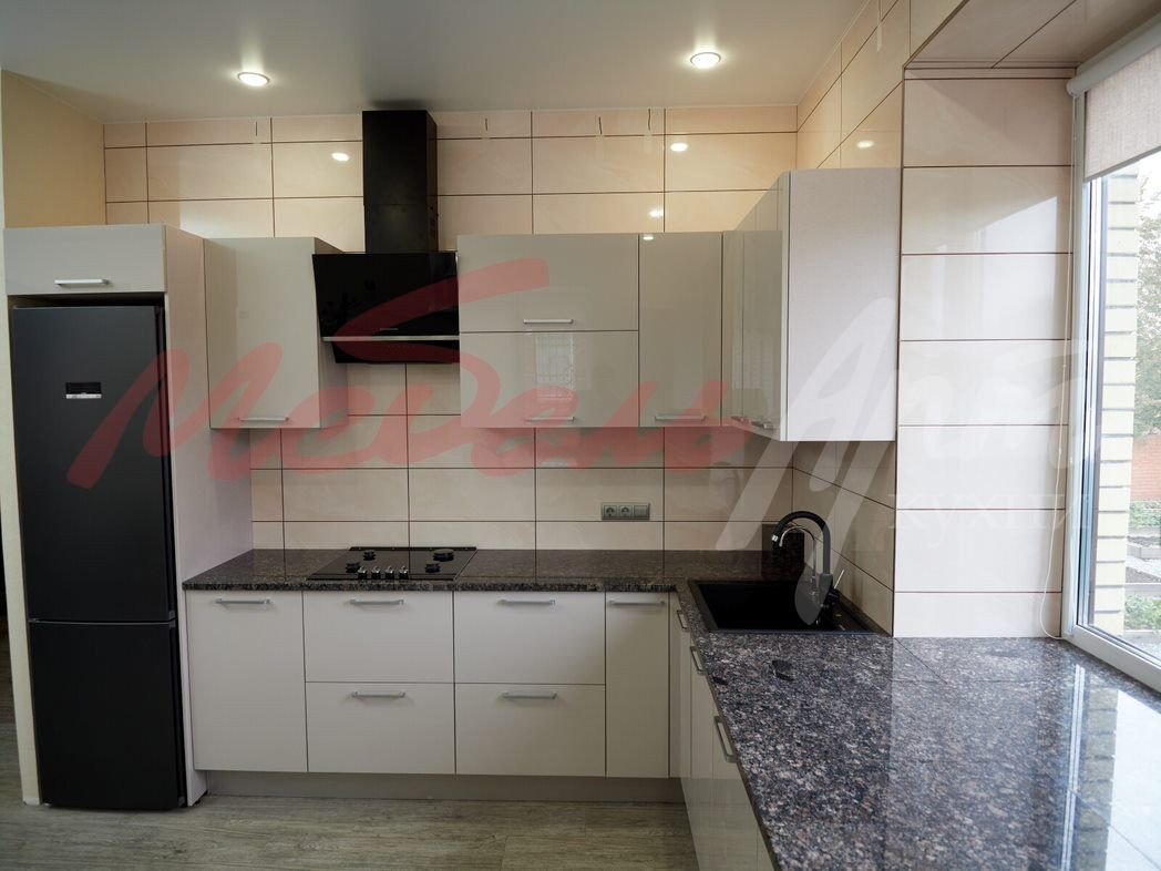 Кухонный гарнитур в современном стиле 15