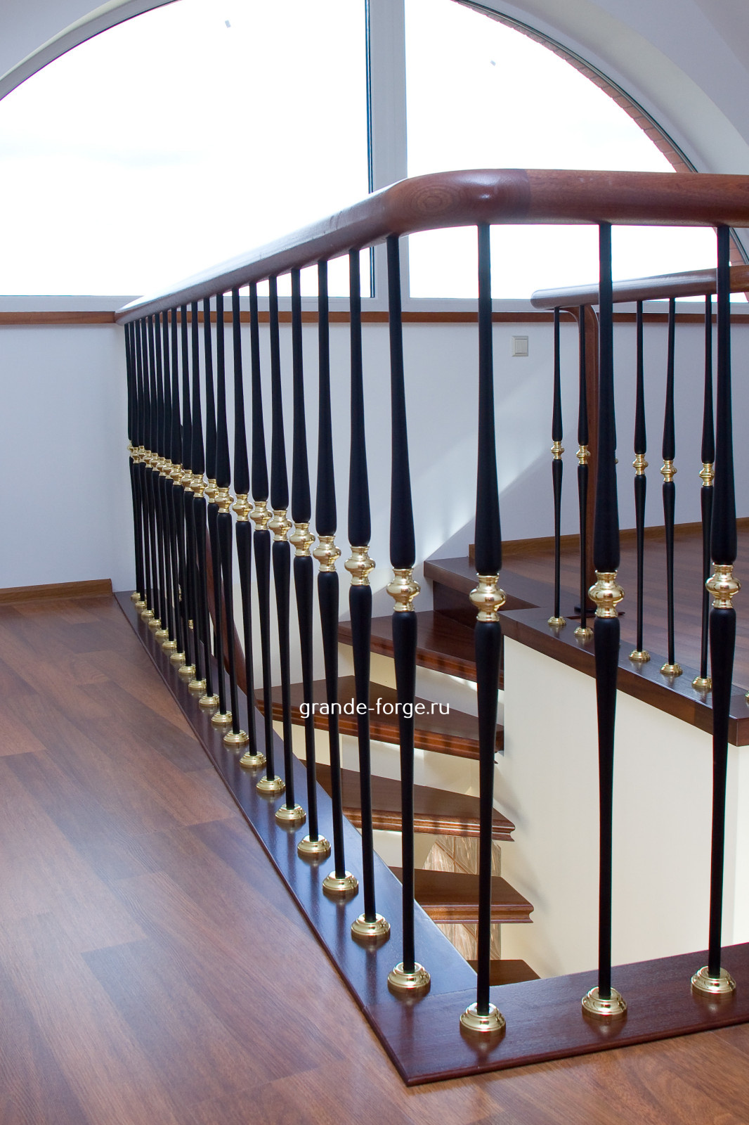 Лестница, стальное ограждение, фабрика Grande forge(Франция), коллекция "Рондо"