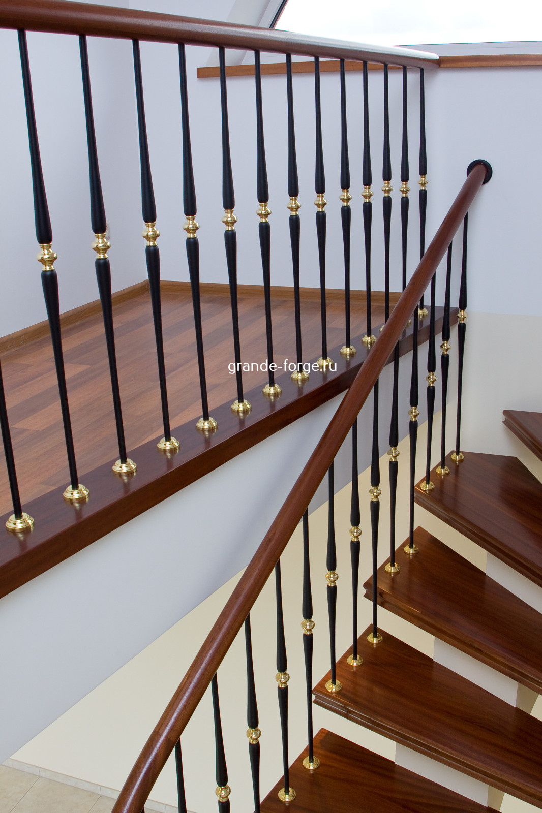 Лестница, стальное ограждение, фабрика Grande forge(Франция), коллекция "Рондо"