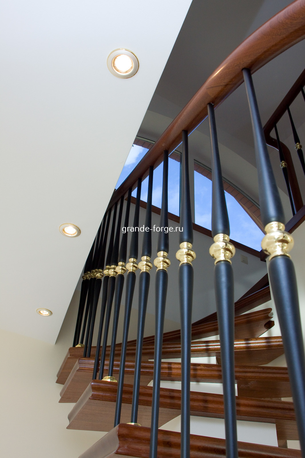 Лестница, стальное ограждение, фабрика Grande forge(Франция), коллекция "Рондо"