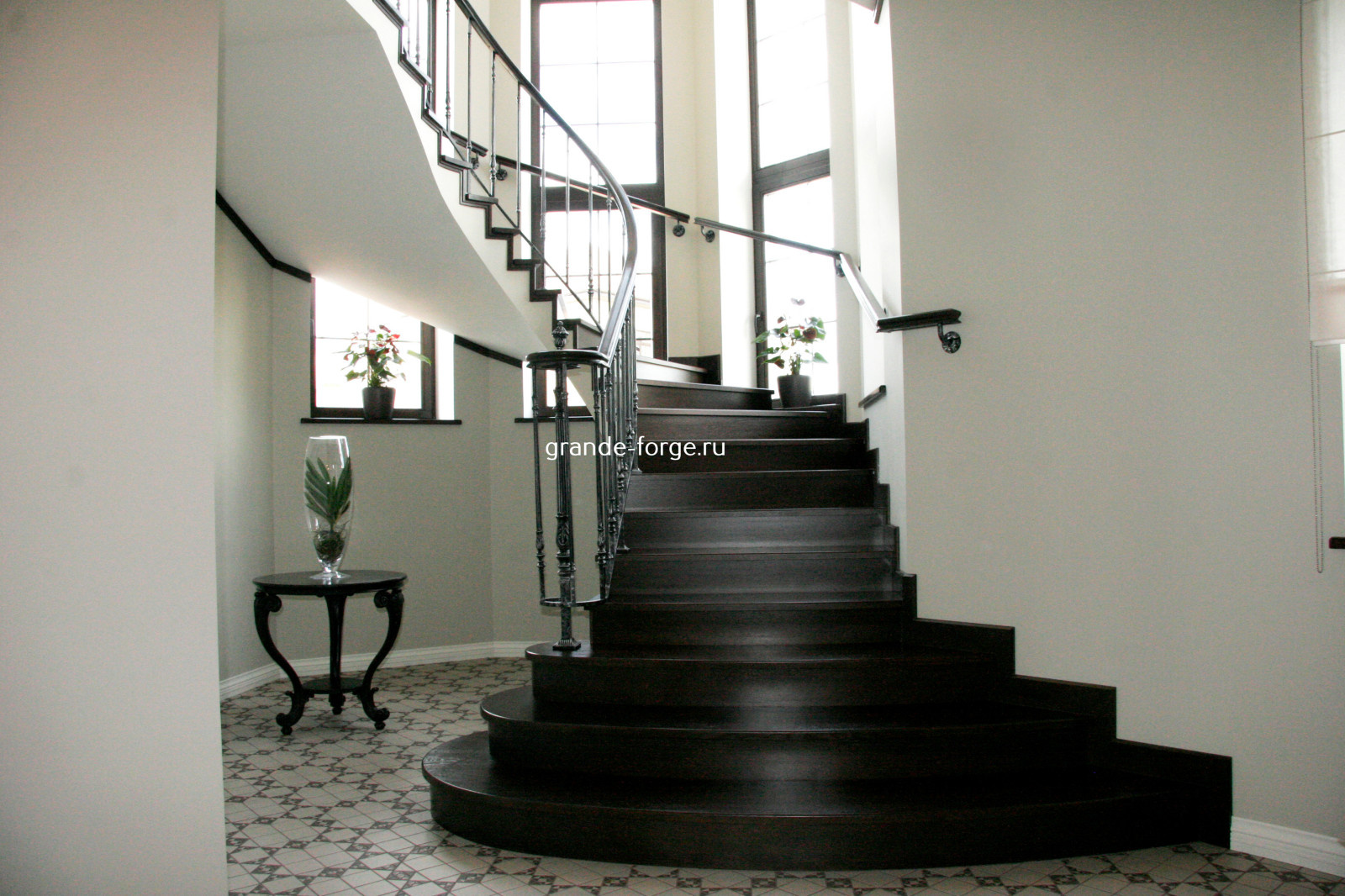 Лестница, чугунное ограждение, фабрика Grande forge, "Художественное литьё"