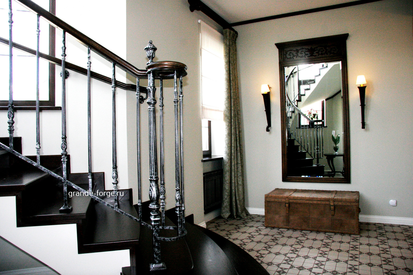 Лестница, чугунное ограждение, фабрика Grande forge, "Художественное литьё"
