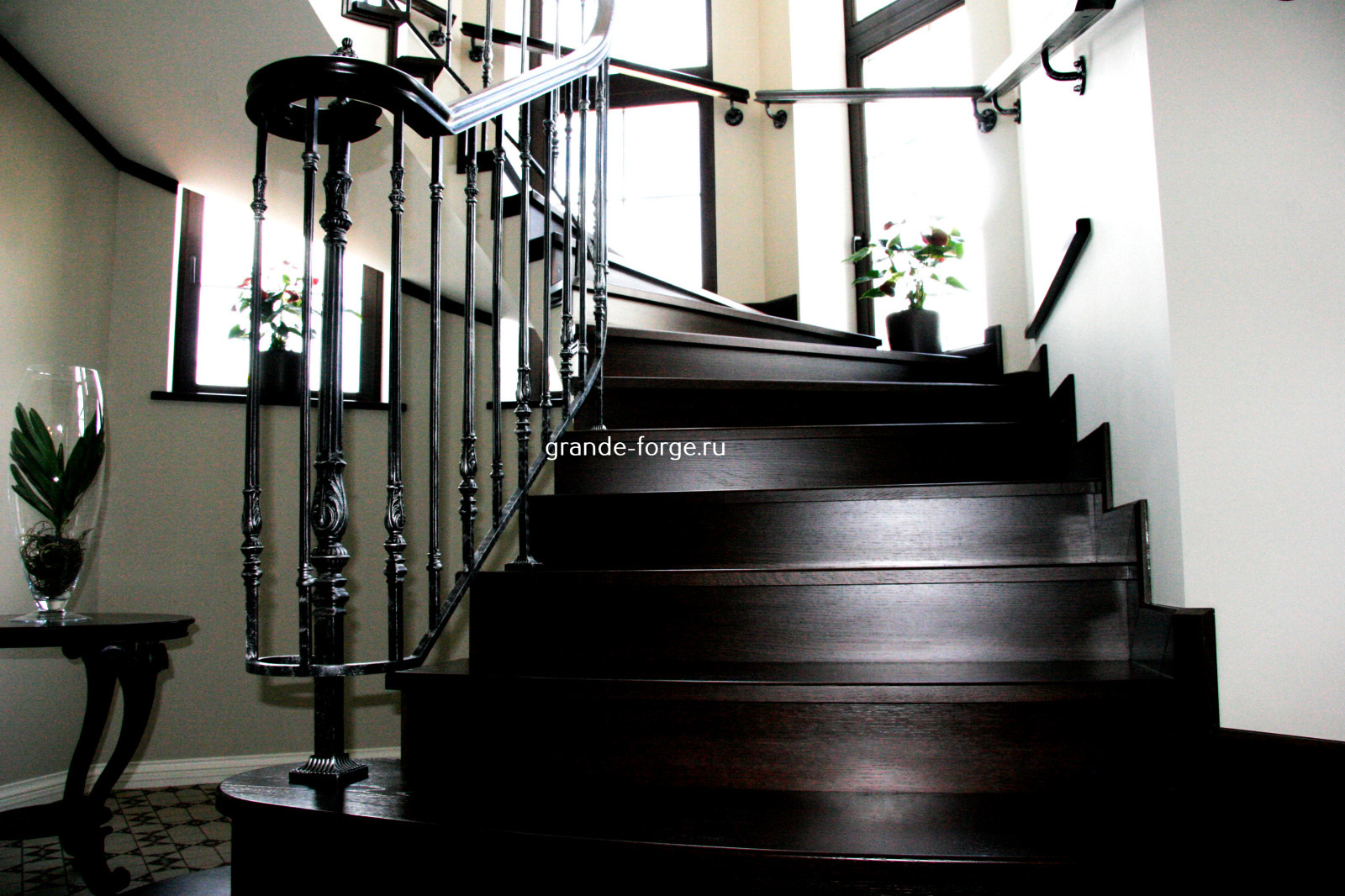 Лестница, чугунное ограждение, фабрика Grande forge, "Художественное литьё"