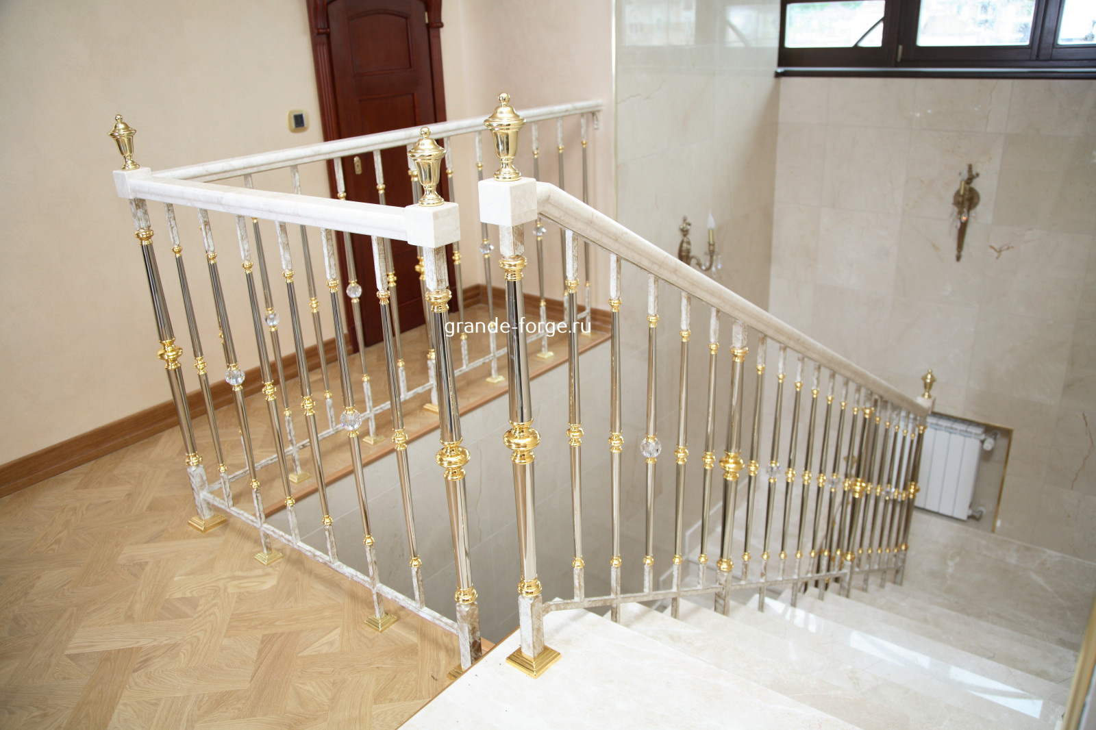 Лестница, латунное ограждение, фабрика Grande forge (Франция), коллекция Париж