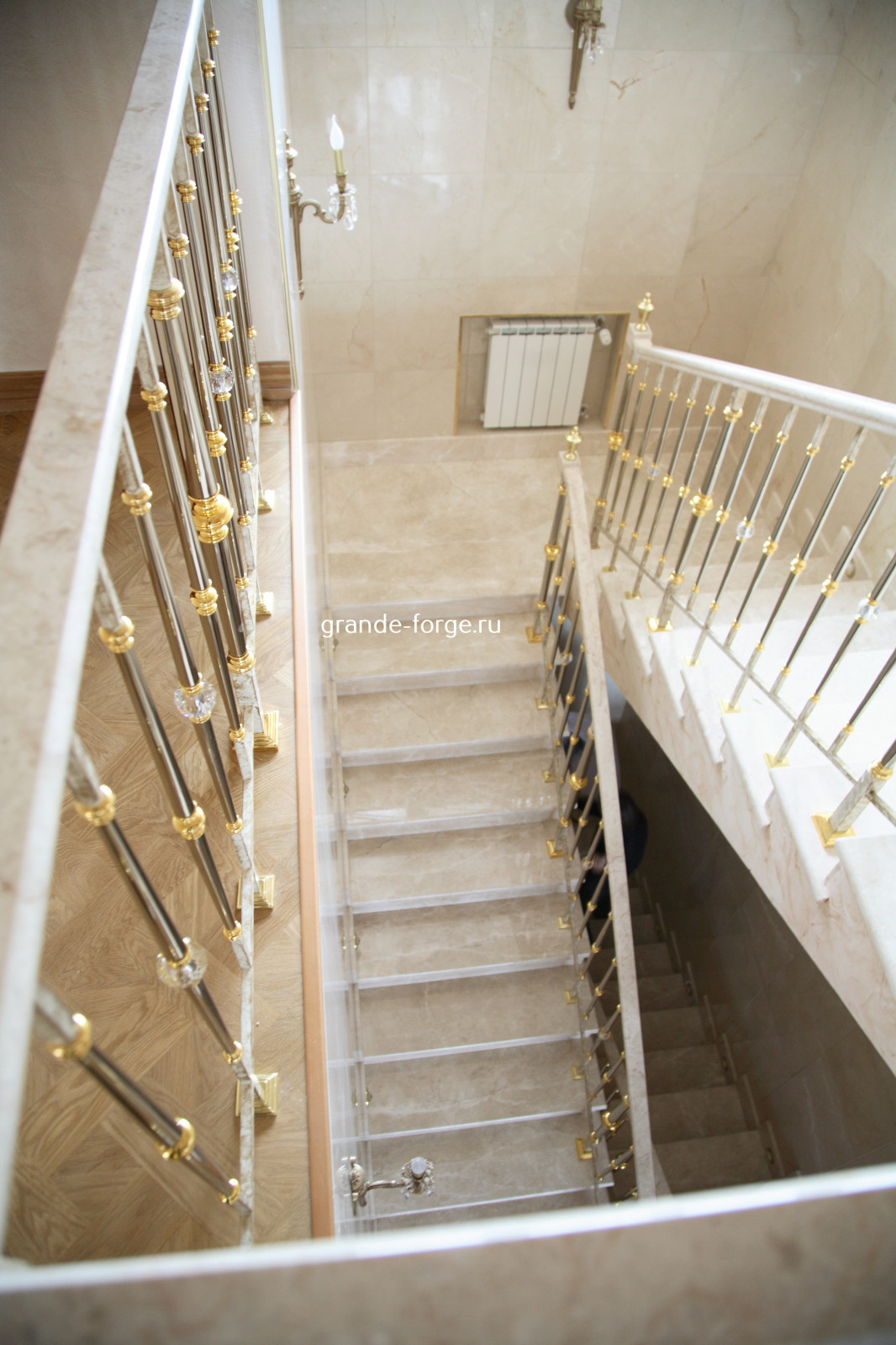 Лестница, латунное ограждение, фабрика Grande forge (Франция), коллекция Париж