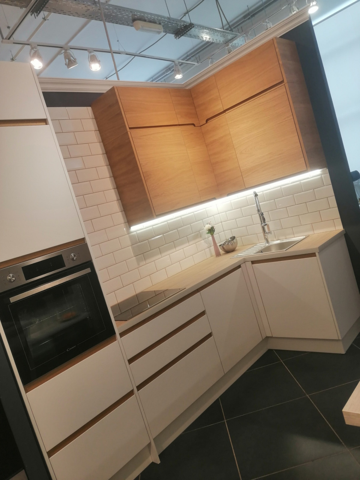 Выставка в мебельном центре М3, 4 этаж.