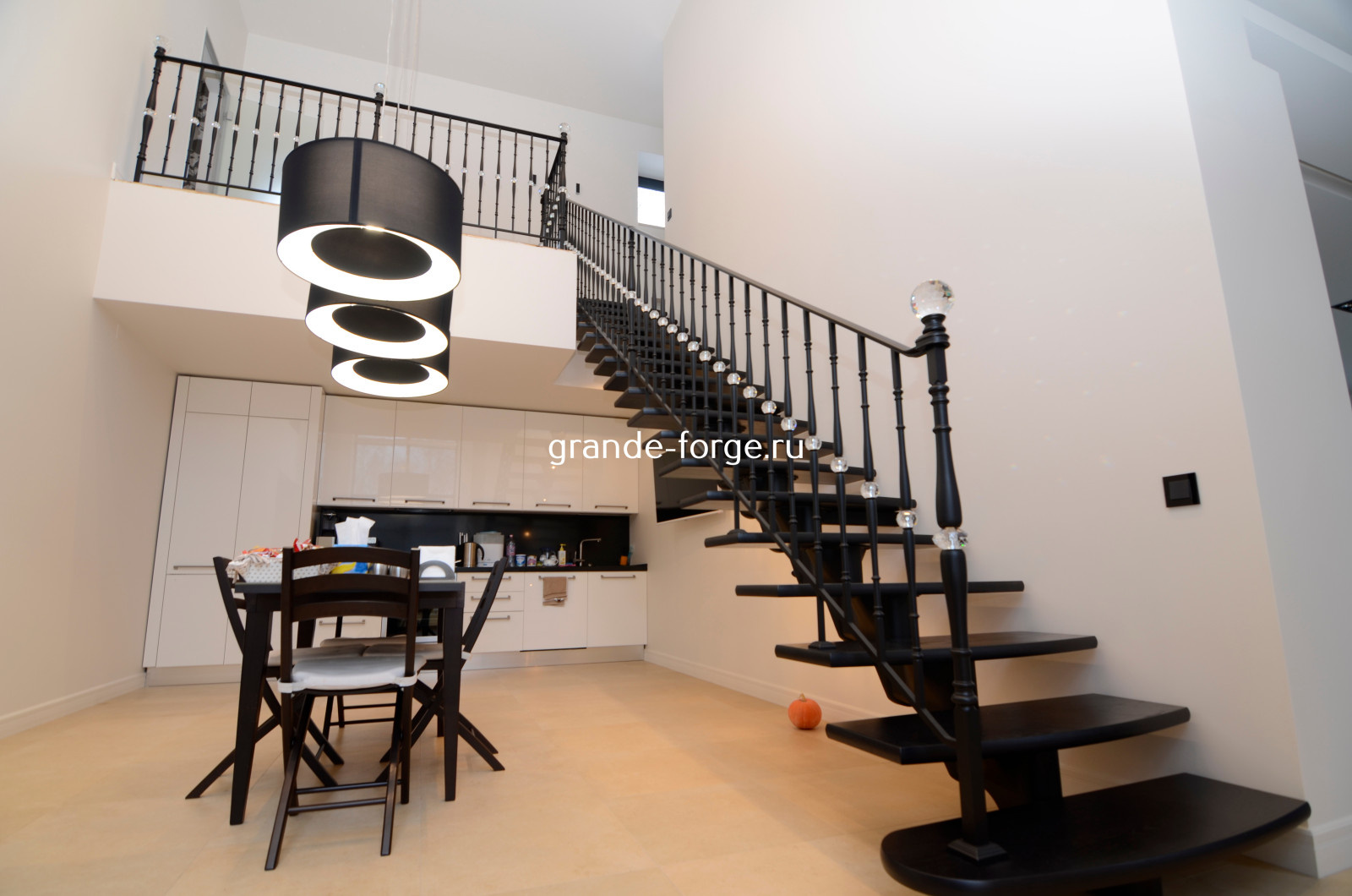 Лестница, стальное ограждение, Grande forge(Франция), коллекция Black Diamond