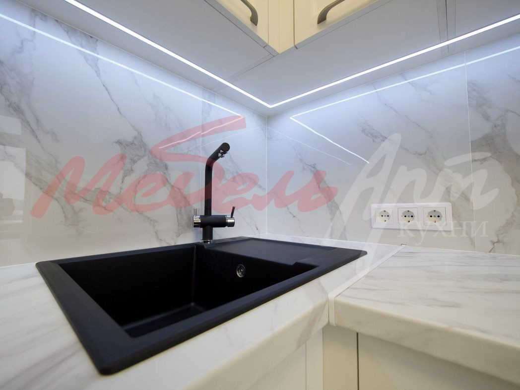 Кухонный гарнитур в современном стиле 27