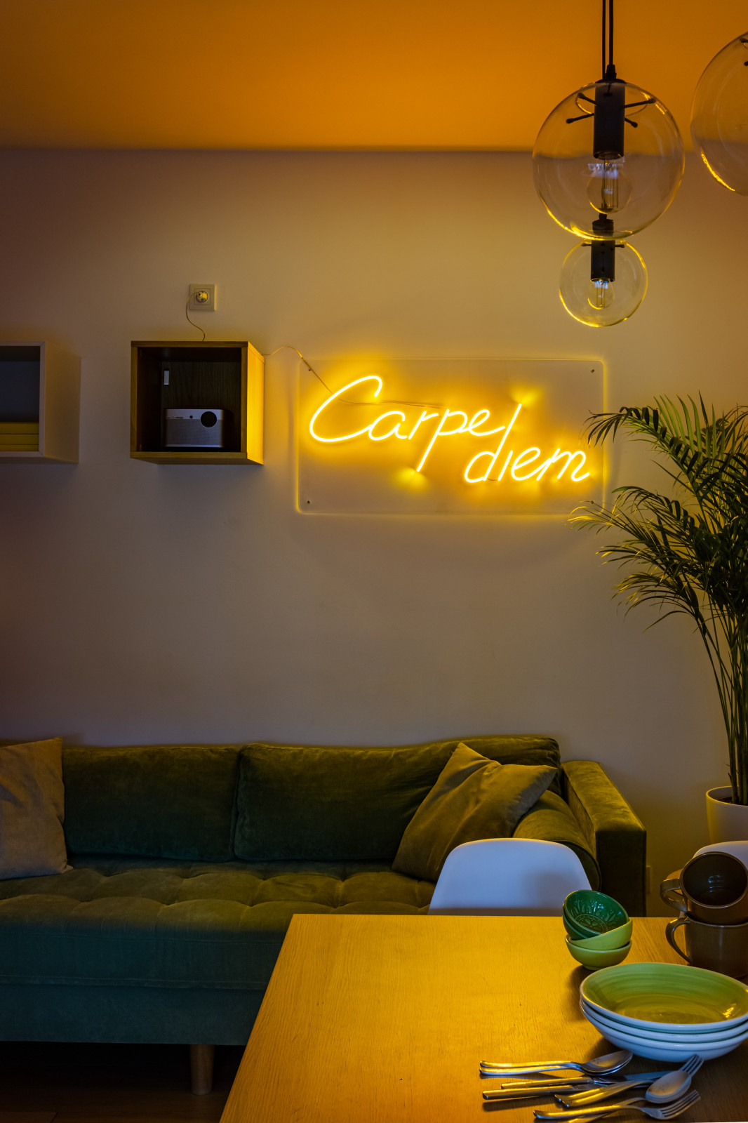 Светлая яркая квартира