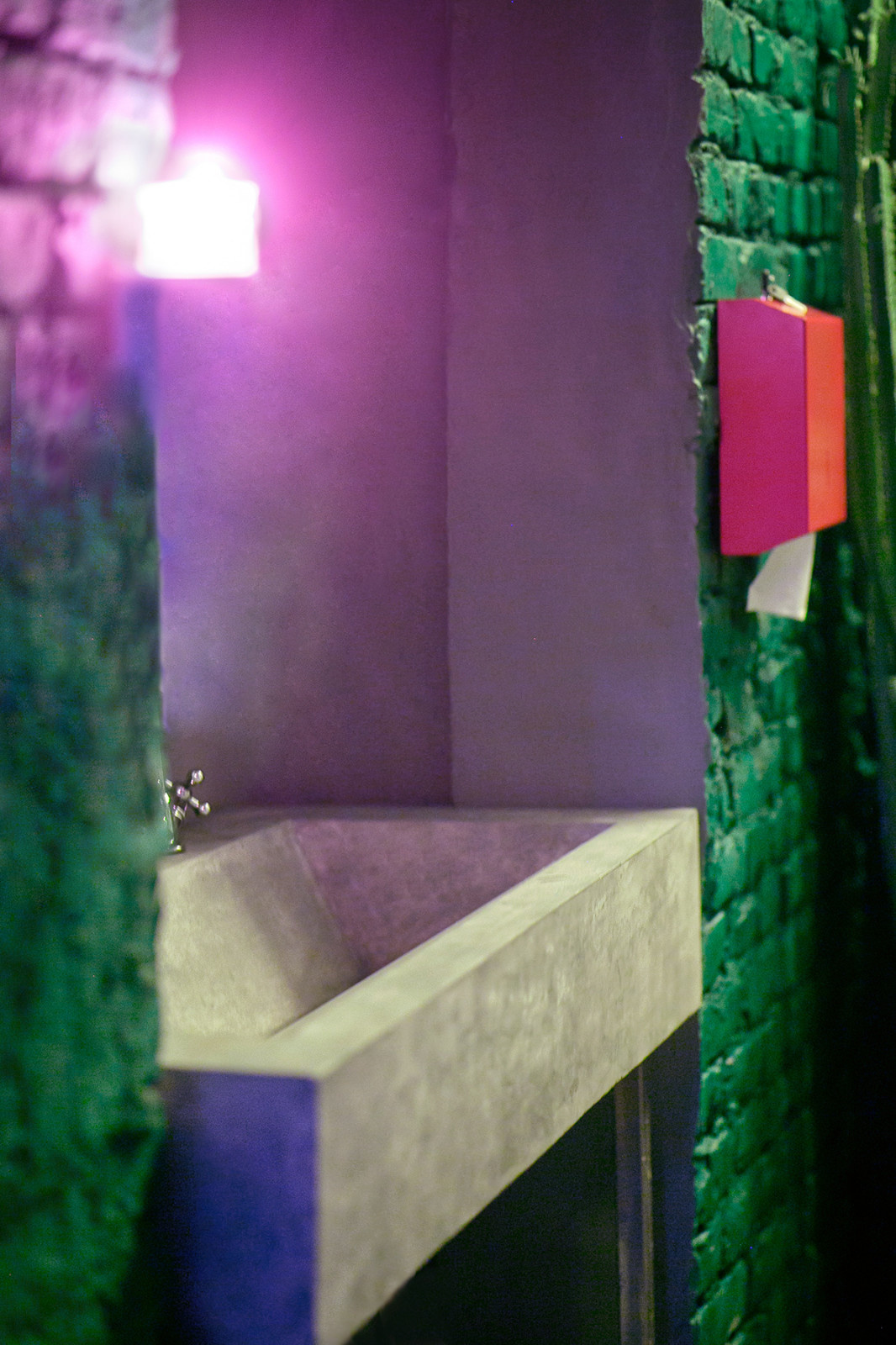 Бетонная мебель