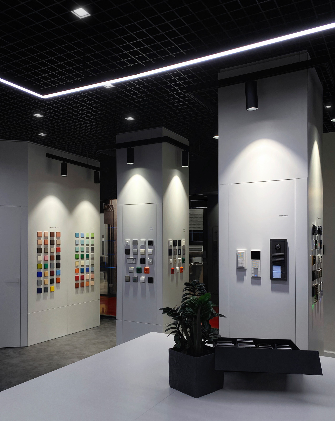 Шоурум компании JUNG в Петербурге (Design district DAA)