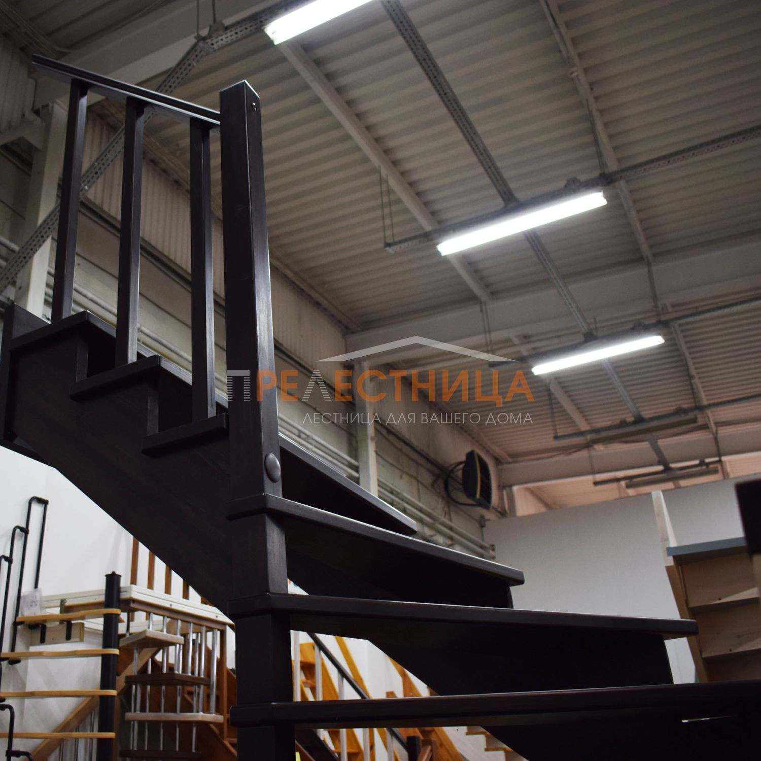Обложка проекта: Готовая деревянная лестница К-003М1