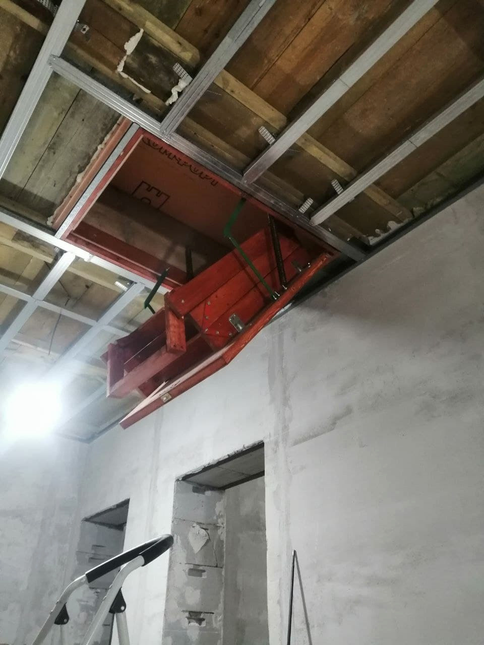 Лестница выдвижная