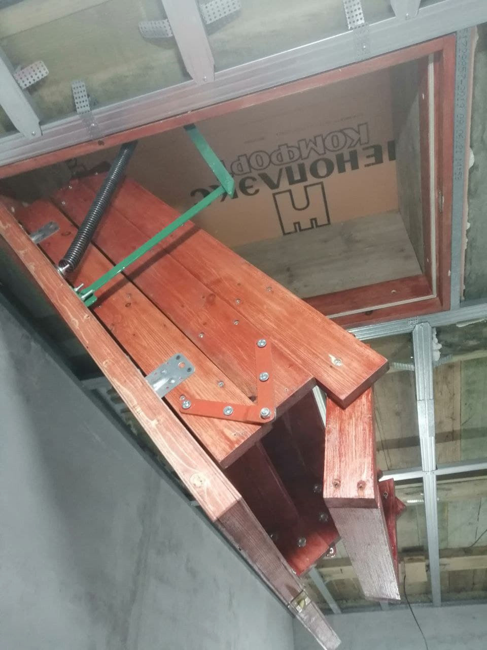 Лестница выдвижная