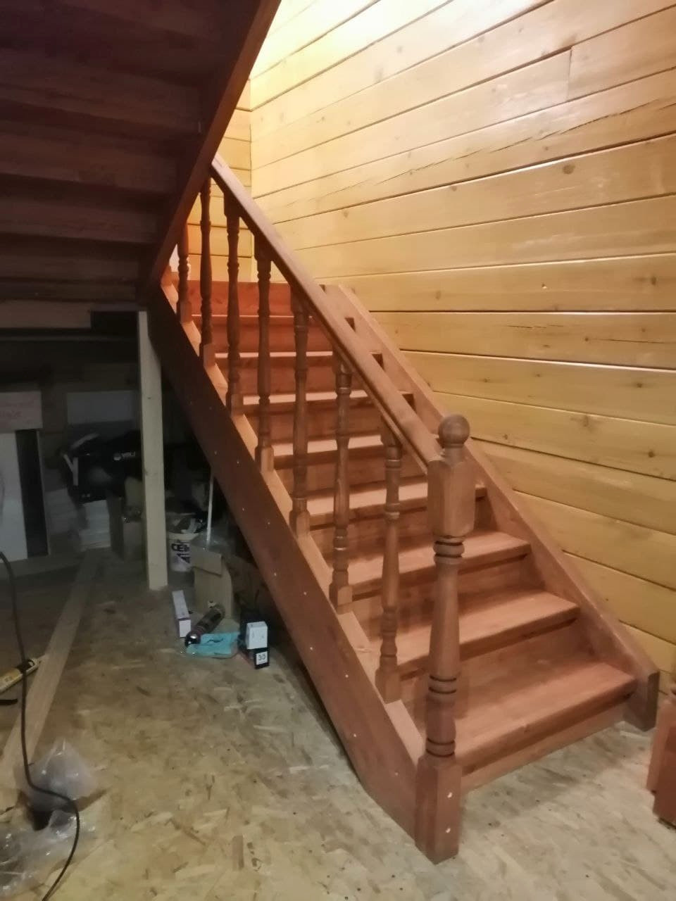 Лестница 4х маршевая на тетиве