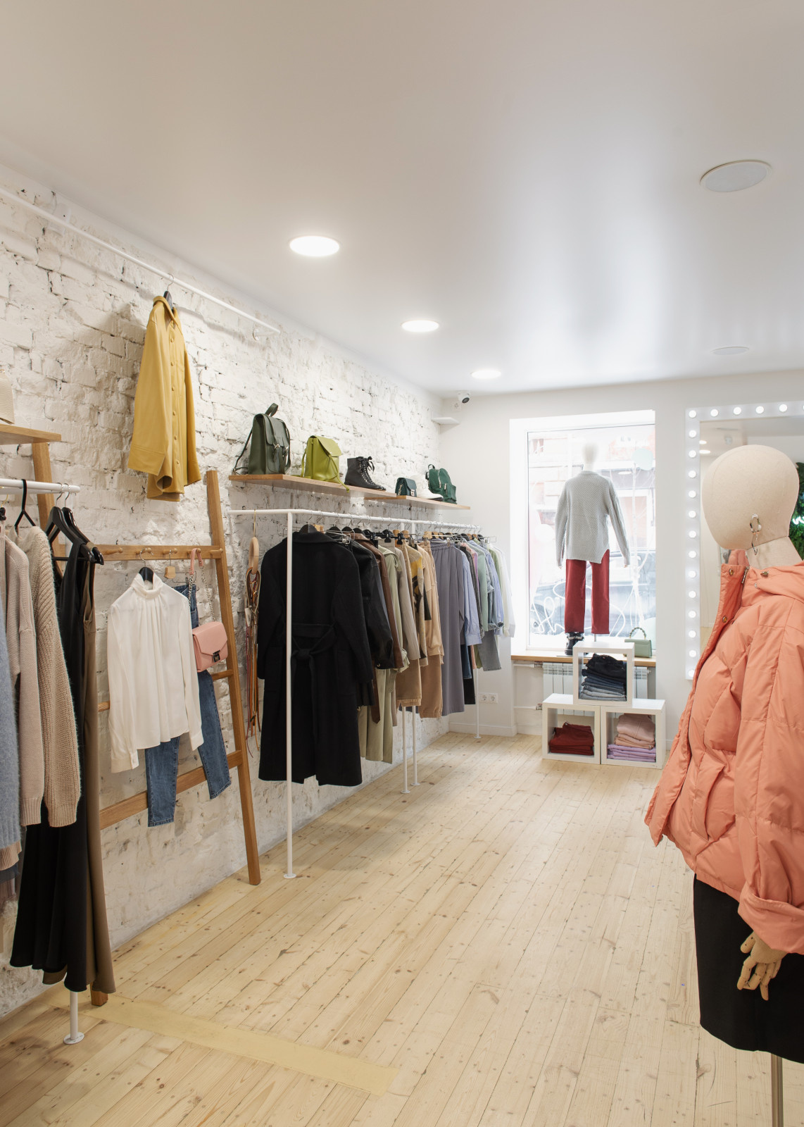 Магазин женской одежды "Hello Sister"