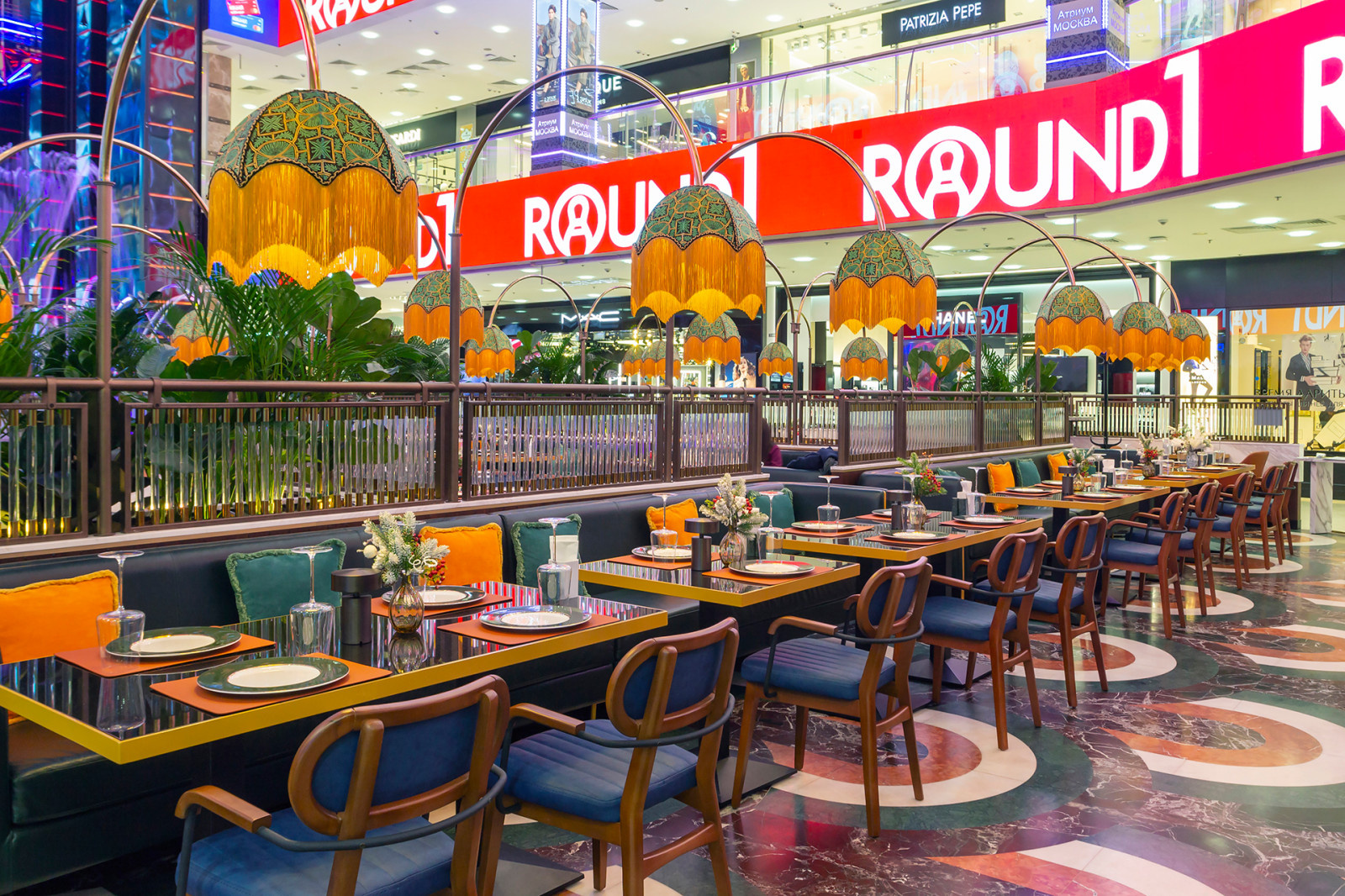 Площадь Киевского Вокзала, д. 2, ТРЦ Европейский, 1 этаж, Атриум Москва