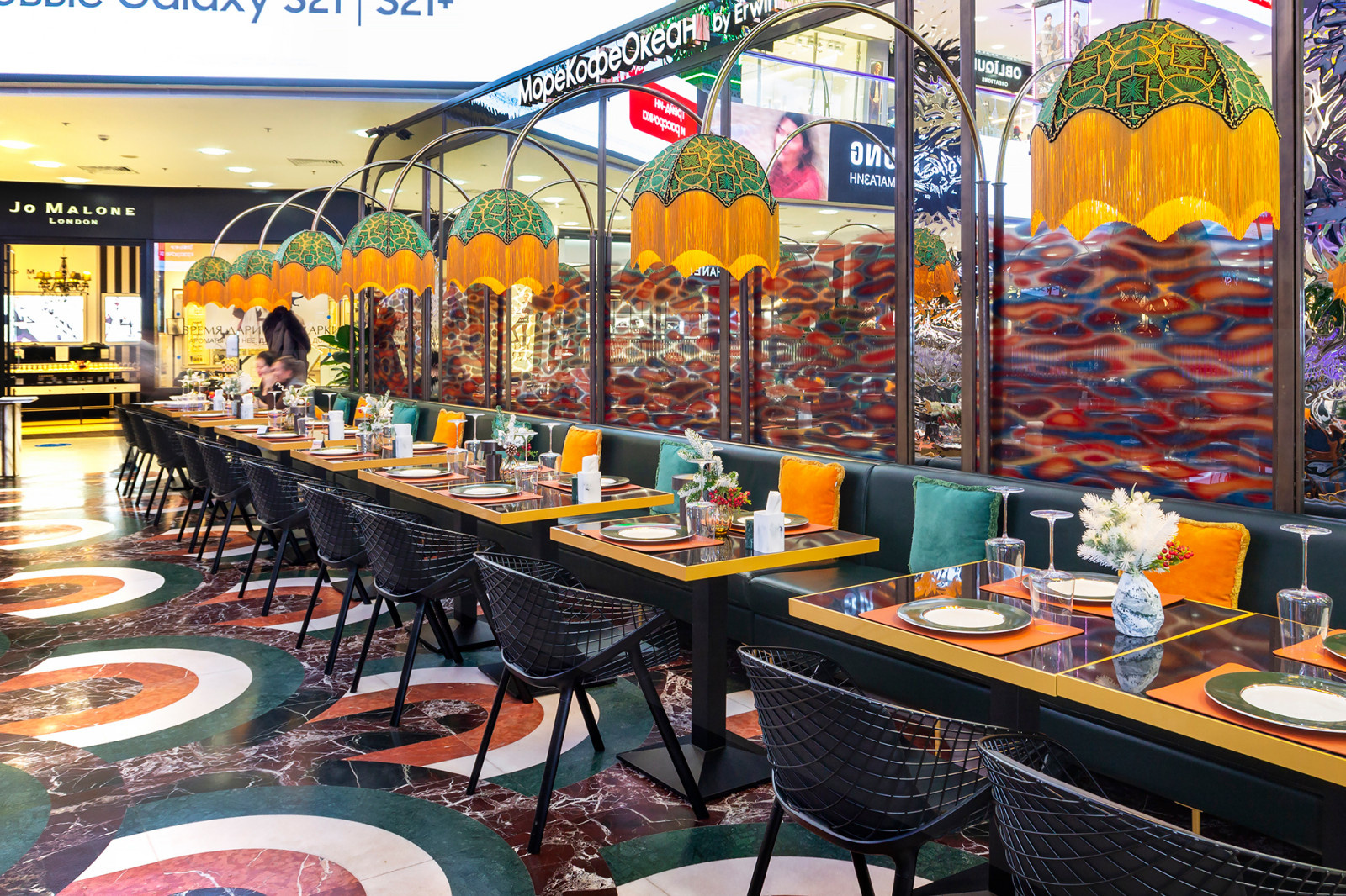 Площадь Киевского Вокзала, д. 2, ТРЦ Европейский, 1 этаж, Атриум Москва