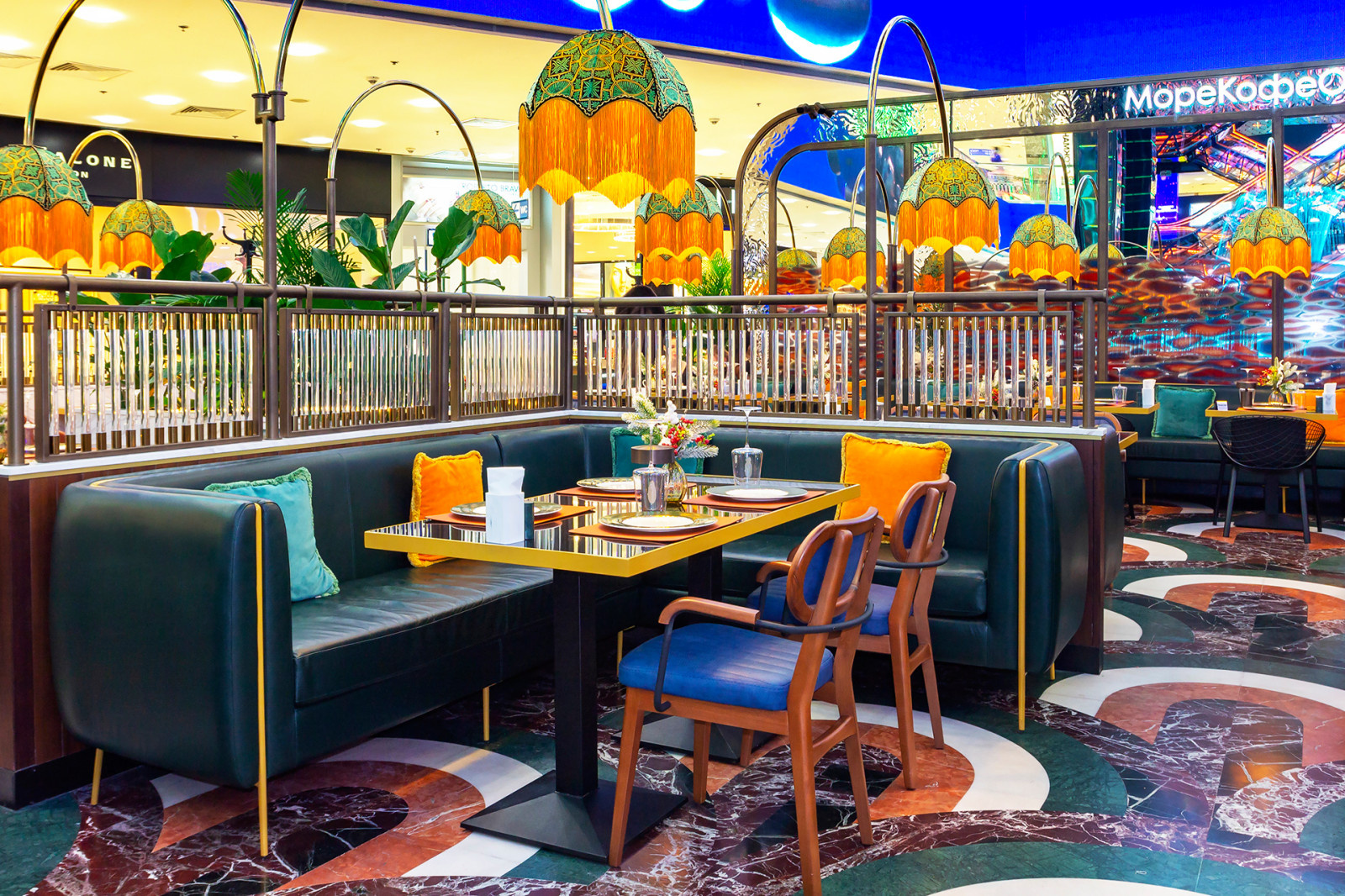 Площадь Киевского Вокзала, д. 2, ТРЦ Европейский, 1 этаж, Атриум Москва