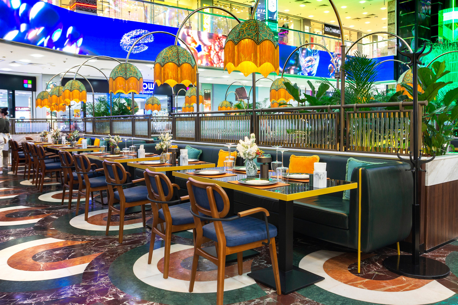 Площадь Киевского Вокзала, д. 2, ТРЦ Европейский, 1 этаж, Атриум Москва