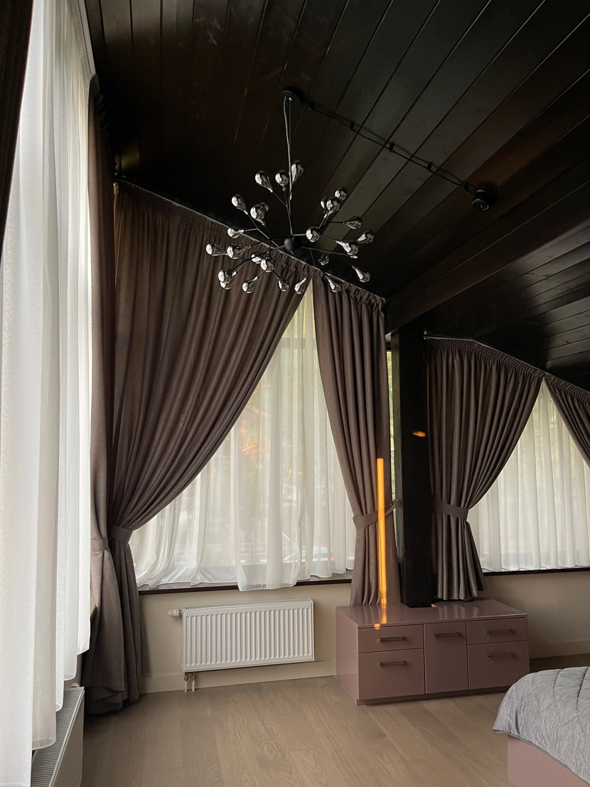 Спальни в проекте жилого дома на побережье, в г. Геленджике