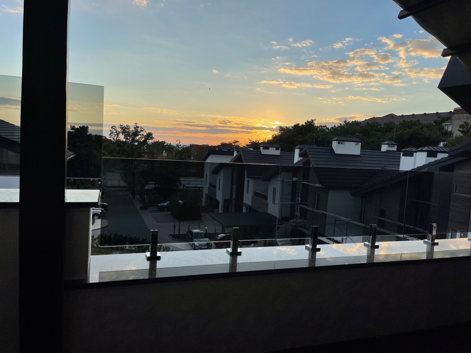 терраса на крыше жилого дома в г. Геленджике