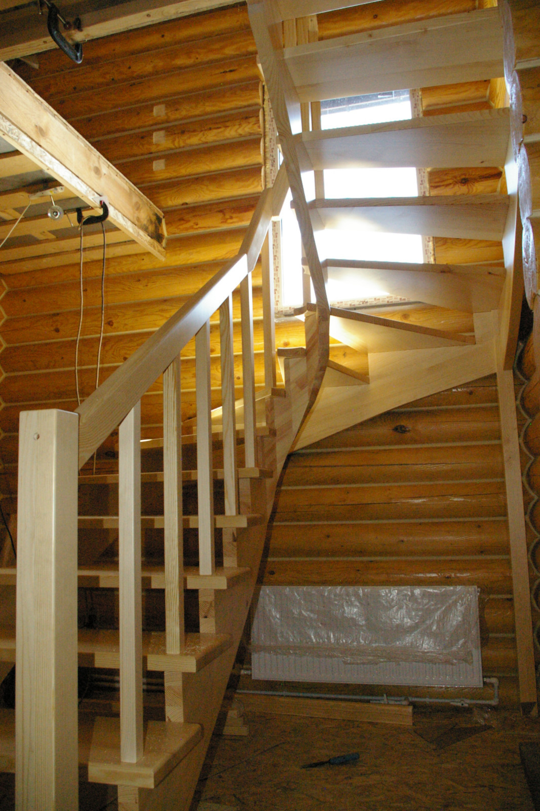 Не обычная лестница из сосны