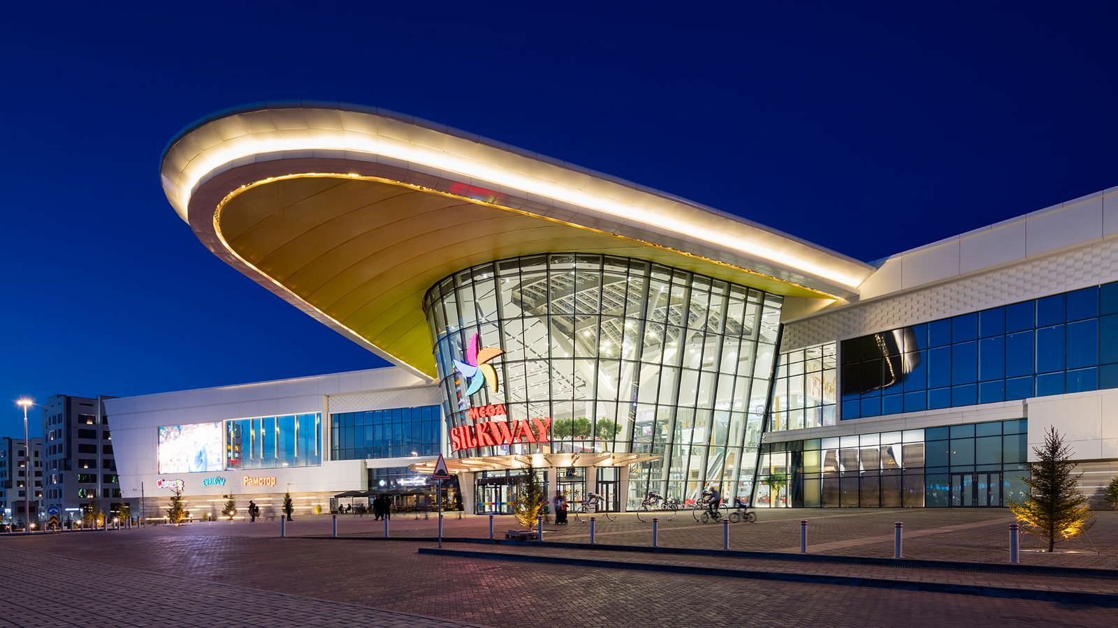 Lighting of shopping malls