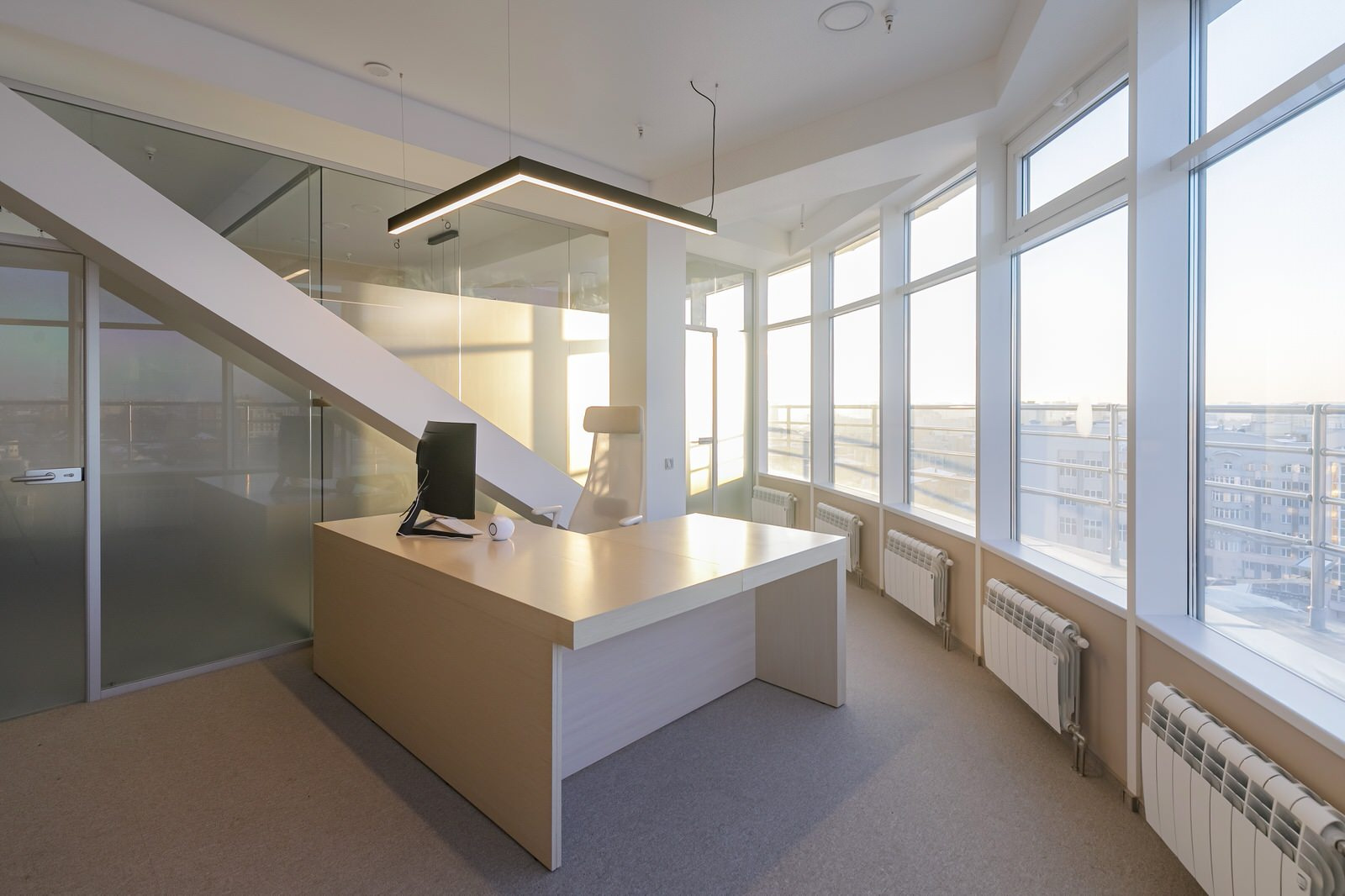 Офис для работы по любви