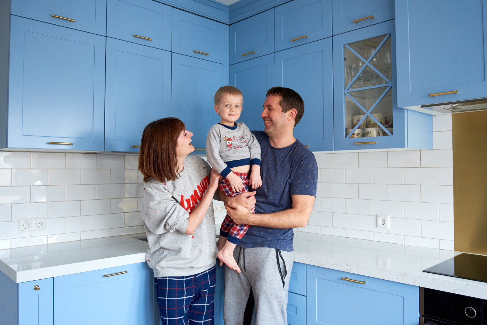 Проект угловой кухни в стиле неоклассика