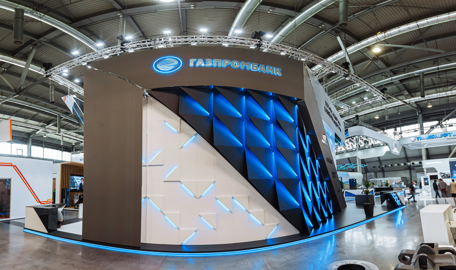 Съемка стенда ГАЗПРОМБАНК на выставке Иннопром