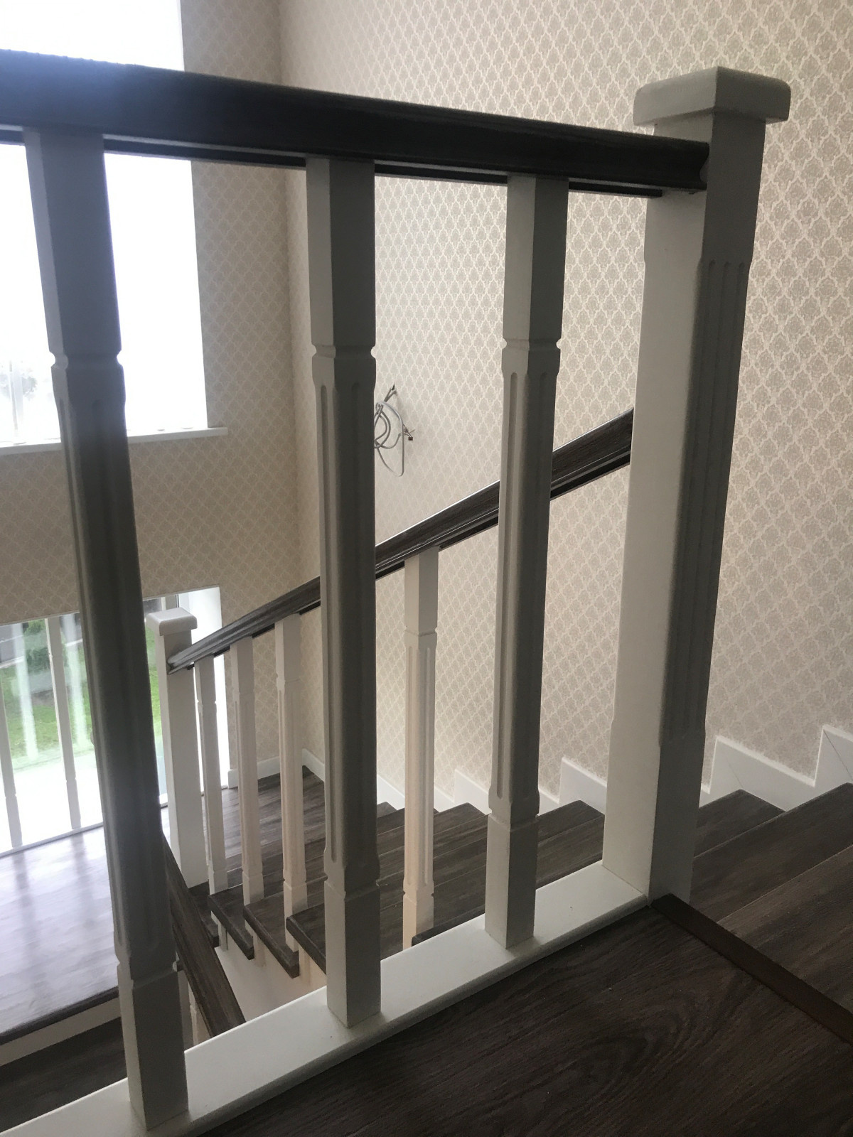 Лестница с фрезерованными балясинами