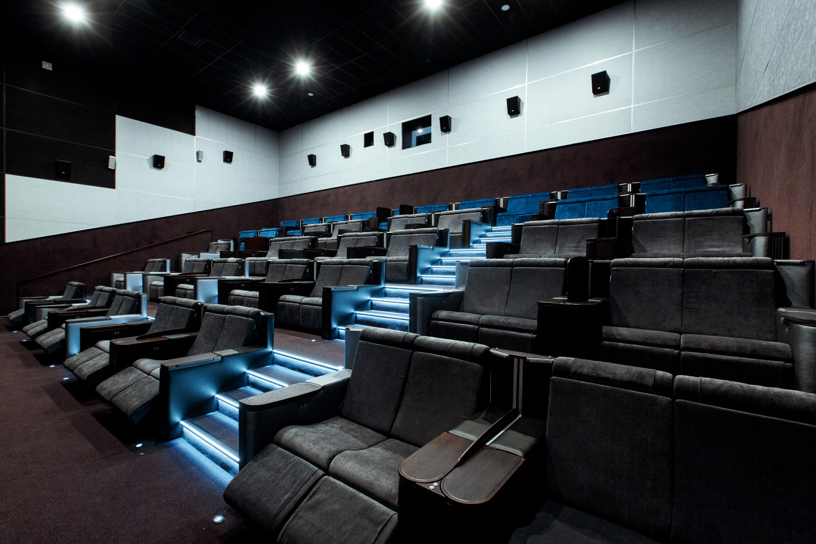 Кинозалы Мираж Синема ТЦ "Европолис"