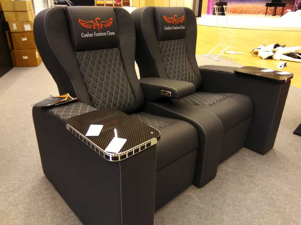 Кино Выставка "Ленэкспо"