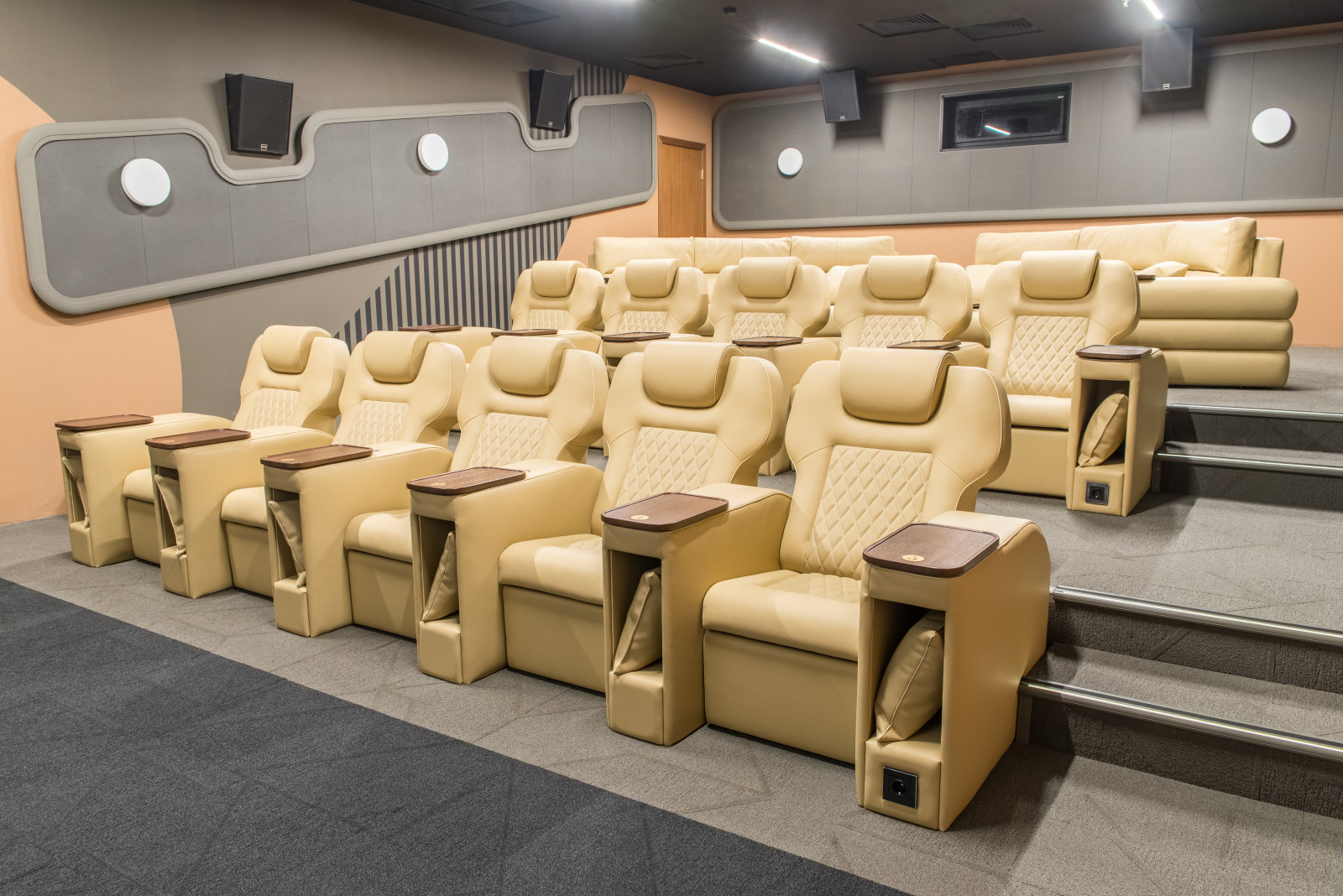 Кинозал Cinema Grand Palace