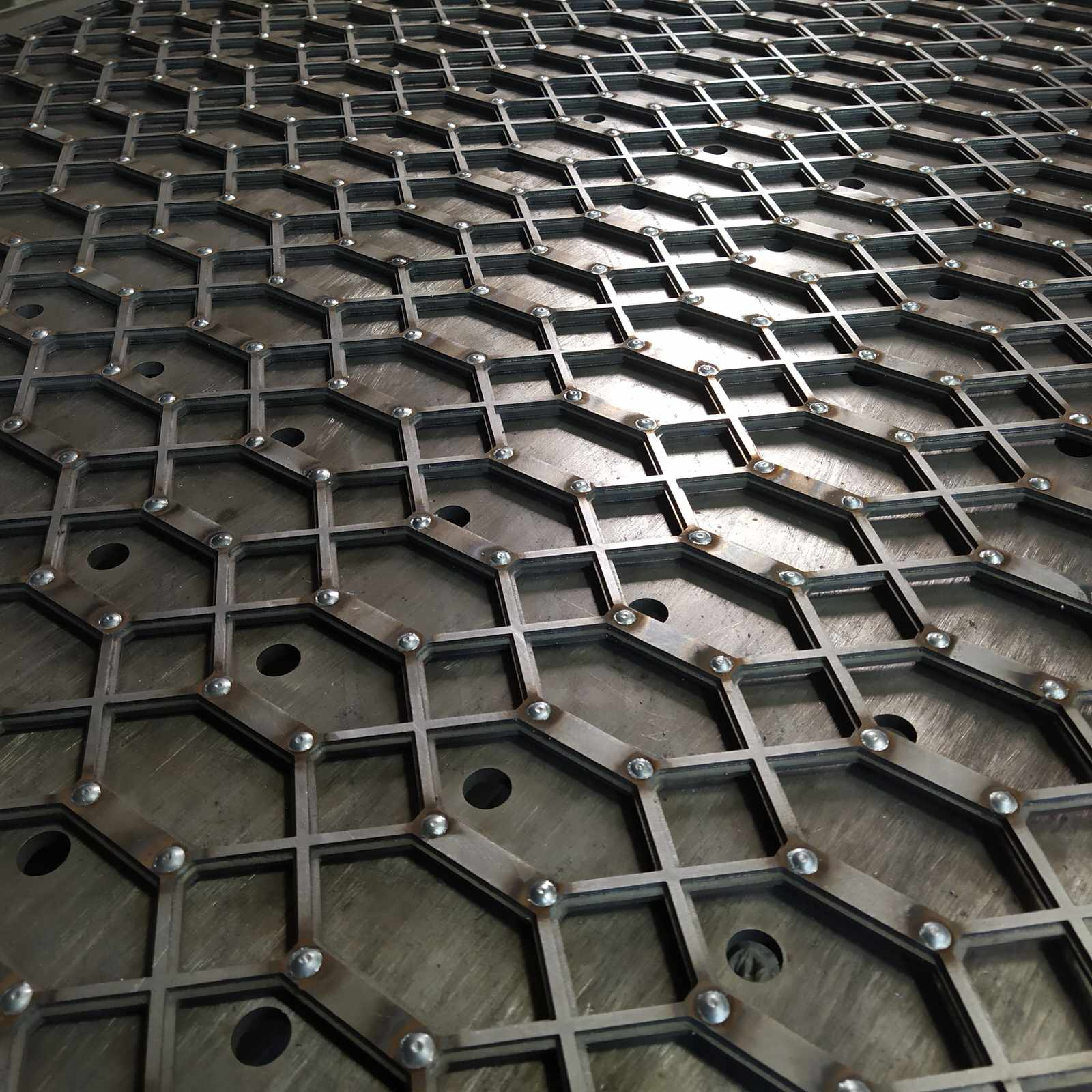 Изготовление сложных изделий из металла