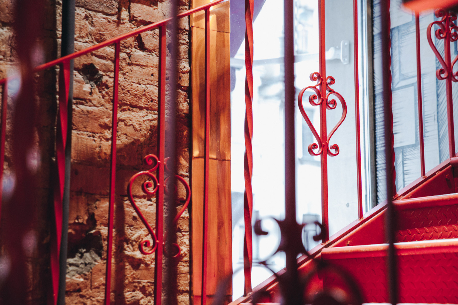 Лестницы из металла